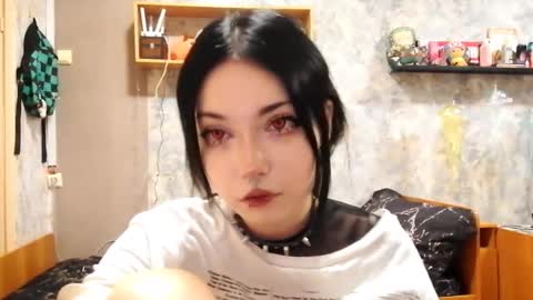 Snapshot of alberthamazierski chatting on 10.27.25 Im Katrina online show from 10.27.25