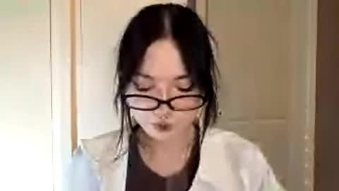 Snapshot of alberthamazierski chatting on 11.24.25 Im Katrina online show from 11.24.25