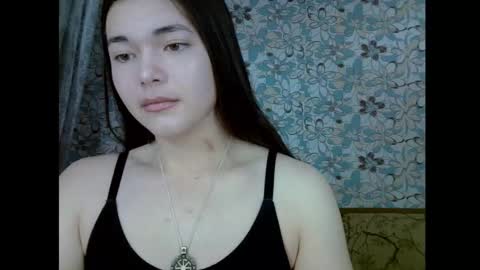 Snapshot of albi_glow chatting on 10.15.25 Albi online show from 10.15.25