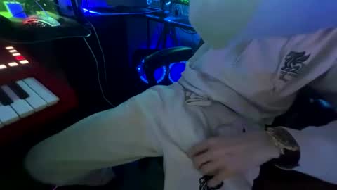 Albinokingcurve online show from 04.15.26