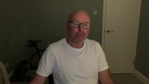 Snapshot of alc300170 chatting on 10.13.25 alc300170 online show from 10.13.25