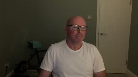 Snapshot of alc300170 chatting on 10.20.25 alc300170 online show from 10.20.25