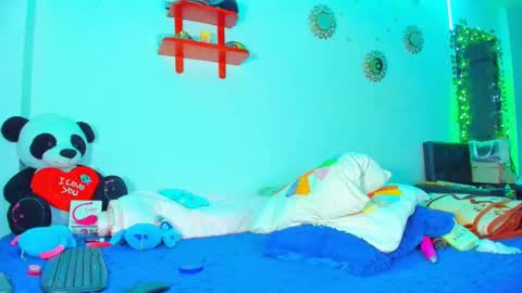 Snapshot of ale_horny_crazy chatting on 12.10.24 NIKO online show from 12.10.24