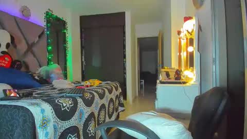 NIKO online show from 04.21.26