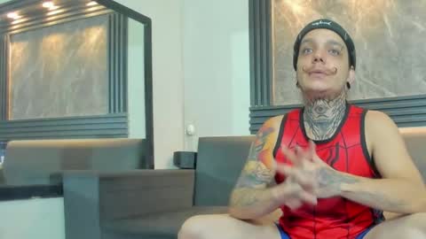 Juan de Dios Independent Model online show from 12.19.25