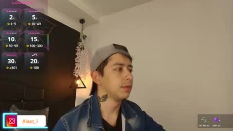 Snapshot of alecadrews_ chatting on 12.01.25 ALEC ANDREWS online show from 12.01.25