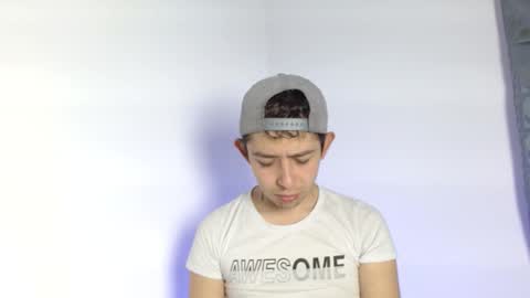 Snapshot of alecadrews_ chatting on 12.17.25 ALEC ANDREWS online show from 12.17.25