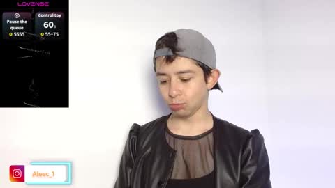 Snapshot of alecadrews_ chatting on 12.18.25 ALEC ANDREWS online show from 12.18.25