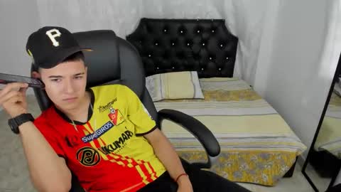 Aleck Boy online show from 11.26.25