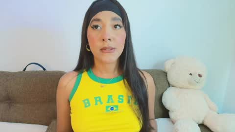 Alee Foxx  online show from 05.25.26