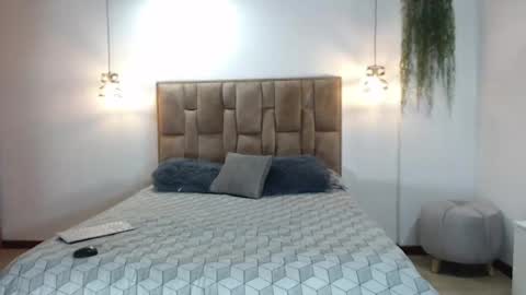 alejandra online show from 04.23.26