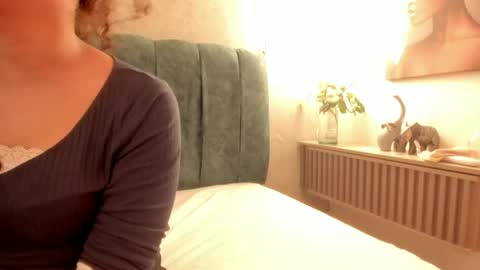 Aleera online show from 04.20.26