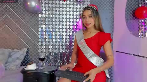 Snapshot of aleja_bloom chatting on 11.05.25 aleja_bloom online show from 11.05.25