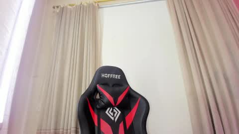 Snapshot of aleja_hill chatting on 12.15.24 Aleja Hill online show from 12.15.24