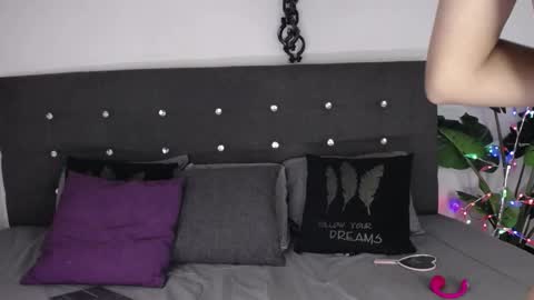 Alejandra online show from 11.25.25