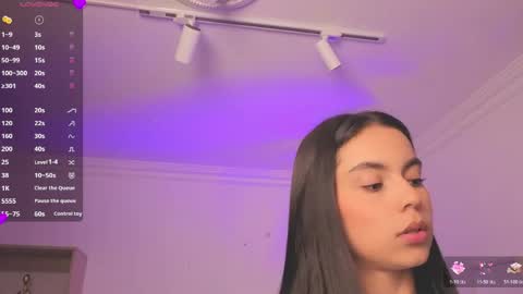 Alejandra online show from 06.05.26
