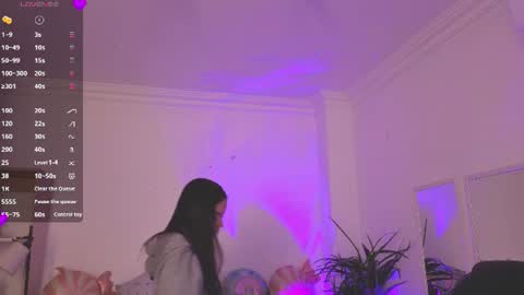 Alejandra online show from 06.17.26