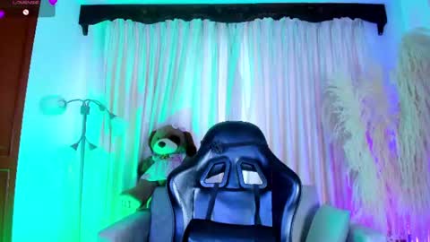 Snapshot of alejagarcia_ chatting on 06.20.26 CUTE ALEJA online show from 06.20.26