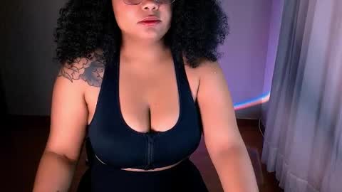 Snapshot of alejandra_conde chatting on 12.20.24 Alejandra online show from 12.20.24