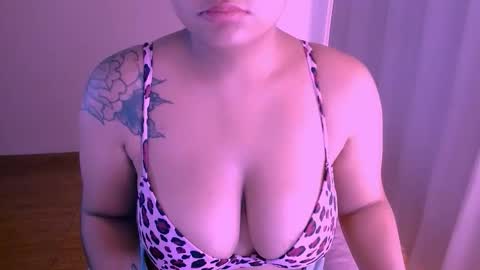 Snapshot of alejandra_conde chatting on 12.01.25 Alejandra online show from 12.01.25