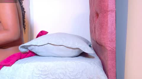 alejandra_dunn1 online show from 12.22.25