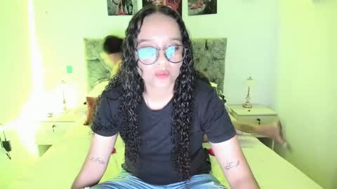 alejandra_evanss online show from 06.15.26