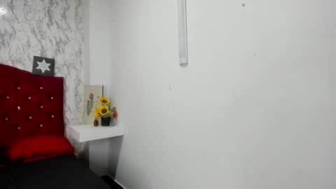 ALEJANDRA JAMES online show from 04.25.26