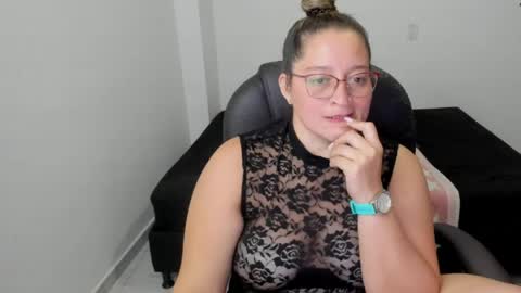 alejandra online show from 04.19.26