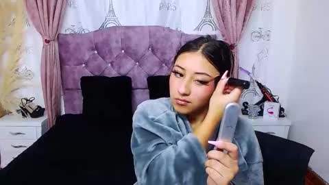 Snapshot of alejandracastr chatting on 10.29.25 ALEJANDRA online show from 10.29.25