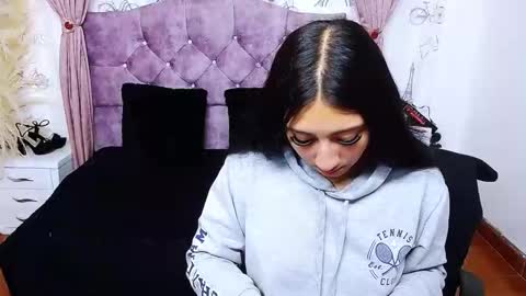 Snapshot of alejandracastr chatting on 11.06.25 ALEJANDRA online show from 11.06.25