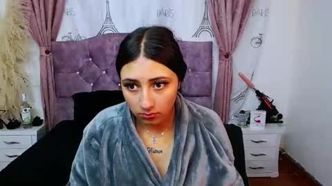 Snapshot of alejandracastr chatting on 11.23.25 ALEJANDRA online show from 11.23.25