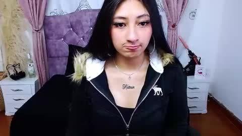 Snapshot of alejandracastr chatting on 12.01.25 ALEJANDRA online show from 12.01.25