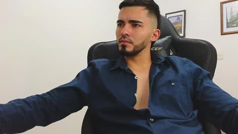 alejandroo_7 online show from 01.21.25