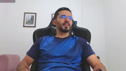 alejandroo_7 online show from 10.30.25