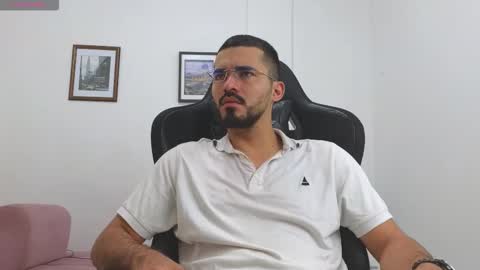 alejandroo_7 online show from 11.25.25