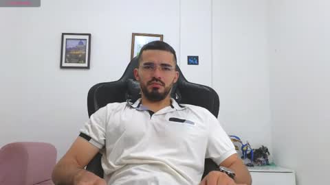 alejandroo_7 online show from 12.14.25