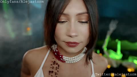 Snapshot of alejastorm chatting on 10.26.25 Alejandra online show from 10.26.25