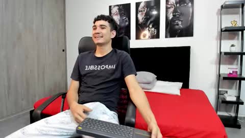 Snapshot of alejo_gray1 chatting on 02.04.26 alejo_gray1 online show from 02.04.26