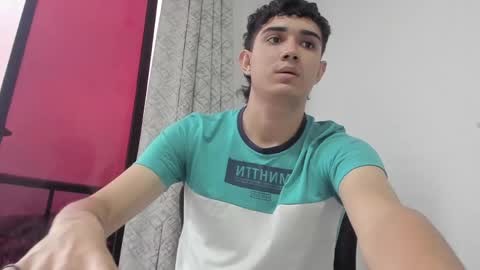 Snapshot of alejo_gray1 chatting on 04.13.26 alejo_gray1 online show from 04.13.26