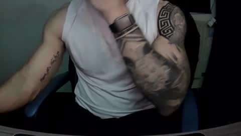 Snapshot of alejoduarte16 chatting on 11.17.25 alejoduarte16 online show from 11.17.25