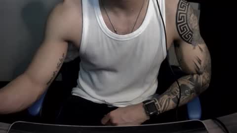 Snapshot of alejoduarte16 chatting on 12.22.25 alejoduarte16 online show from 12.22.25