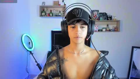 Snapshot of alejoo_storms chatting on 11.08.25 alejo online show from 11.08.25