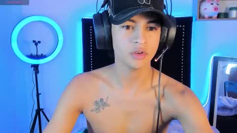 Snapshot of alejoo_storms chatting on 11.27.25 alejo online show from 11.27.25