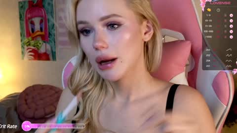 Snapshot of aleksalore chatting on 12.05.24 Lexi online show from 12.05.24