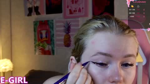 Snapshot of aleksalore chatting on 01.27.25 Lexi online show from 01.27.25
