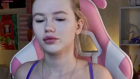 Snapshot of aleksalore chatting on 02.07.25 Lexi online show from 02.07.25