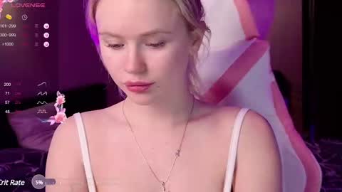 Snapshot of aleksalore chatting on 03.10.25 Lexi online show from 03.10.25