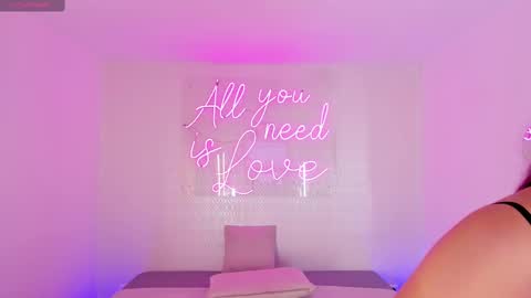 Snapshot of aleksandra_miller chatting on 10.03.25 Aleksandra online show from 10.03.25