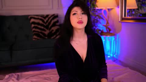 Snapshot of alenacapricious chatting on 11.06.25 alenacapricious online show from 11.06.25