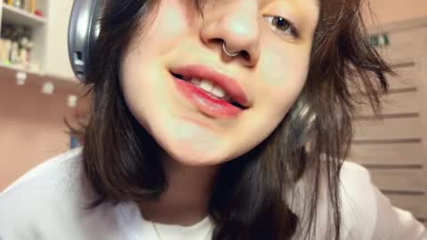 Snapshot of alenebroussard chatting on 04.02.26 Nora online show from 04.02.26